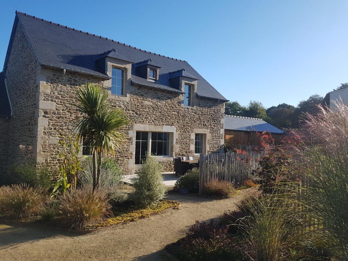Les Gites Du Haut Pin Calorguen Exterior photo