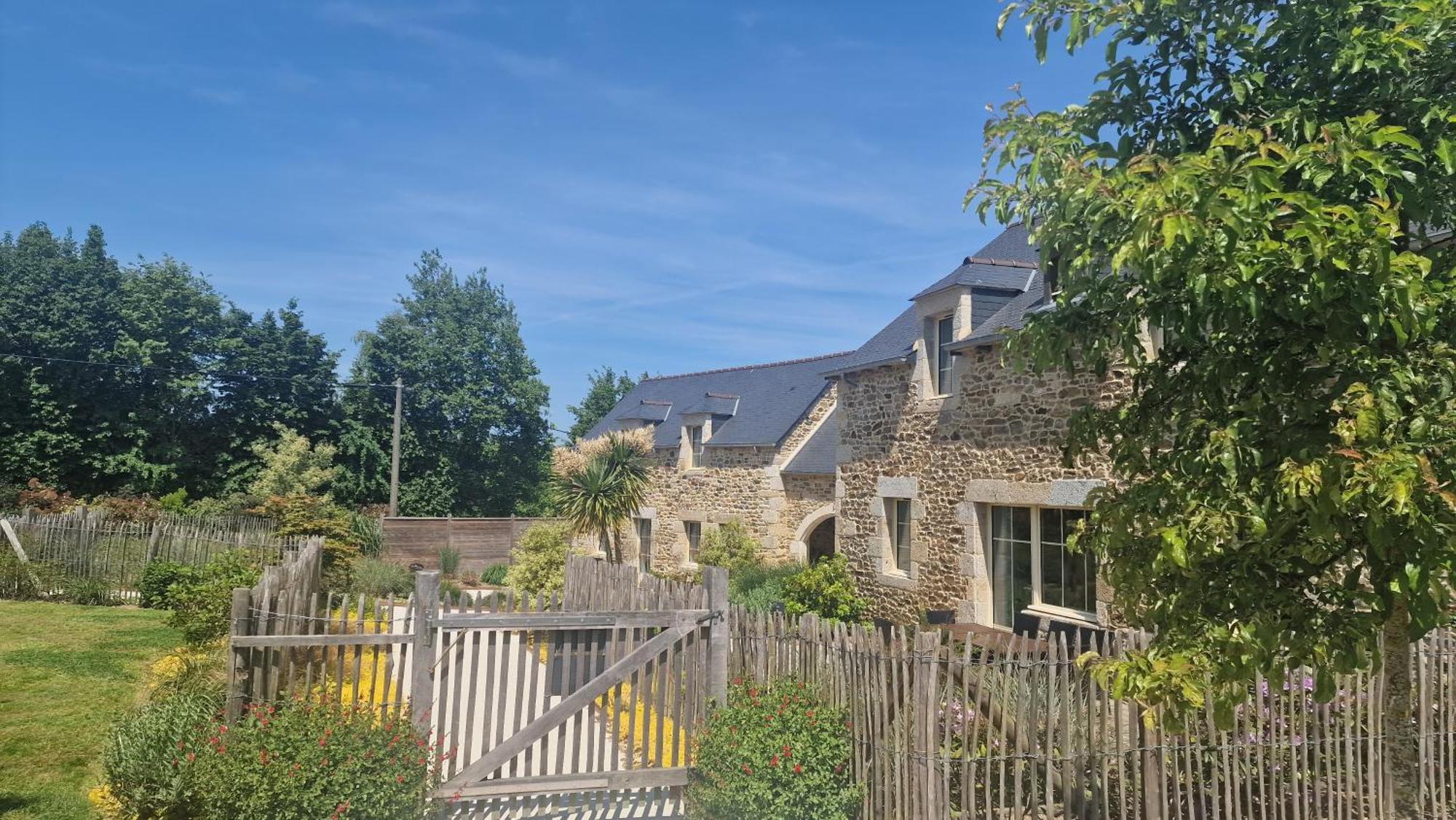 Les Gites Du Haut Pin Calorguen Exterior photo