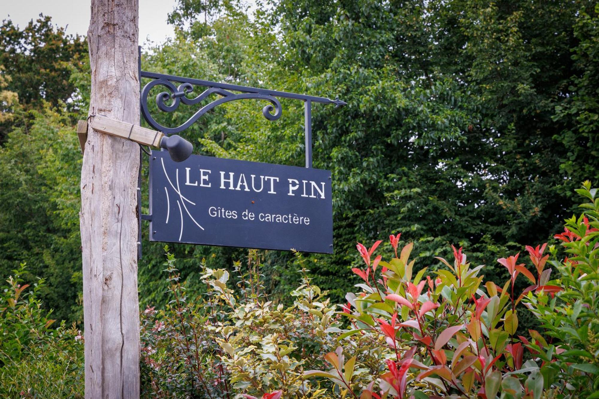 Les Gites Du Haut Pin Calorguen Exterior photo